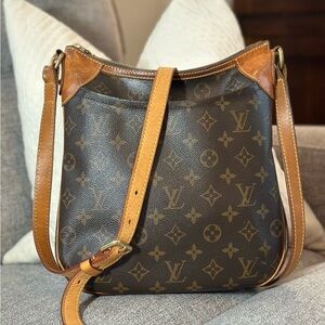 🔥Authentic Louis Vuitton Odeon PM Monogram Shoulder Crossbody Bag